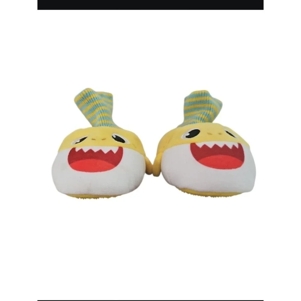 Baby Shark Plush Slippers Kids 5 6 Yellow Character House Shoes Non Slip Cozy